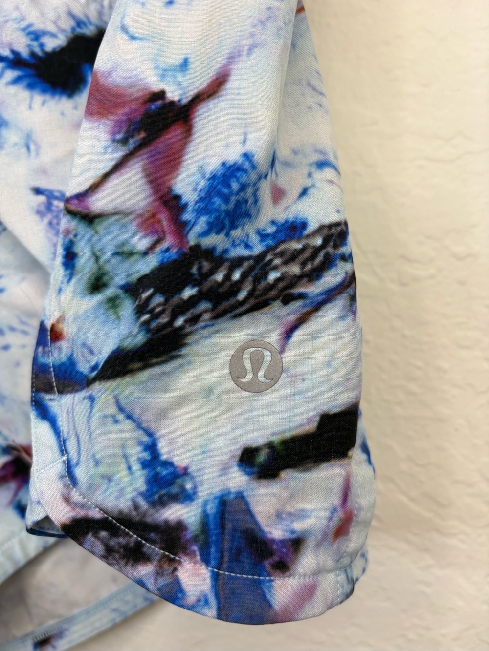 Lululemon Run Times Shorts II 4” inseam Exposure Crystallize multi White size 8 - Picture 2 of 12